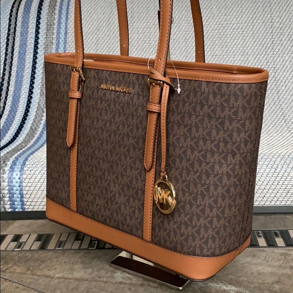 Michael Kors Bags Michael Kors Jet Set Shoulder - Picture 2 of 16